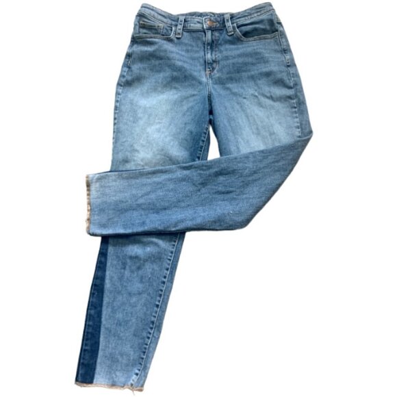 Universal Thread Blue Jeans 2-Tone Leg Distressed Raw Hem Sz 8/29R #125Q - Picture 2 of 8
